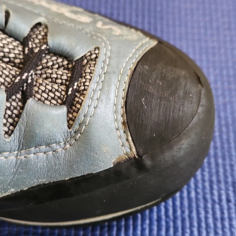 La Sportiva Hiking Boots, Size 7.5+ - Picture 9 of 16